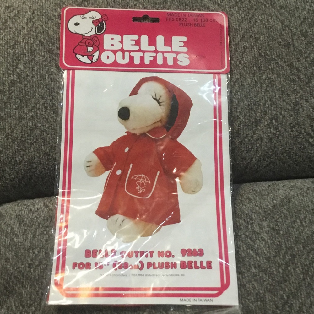 Snoopy Plush Belle Outfit in Red